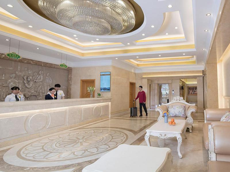 Vienna Hotel Hainan Oriental Avenue Dongfang Exteriör bild